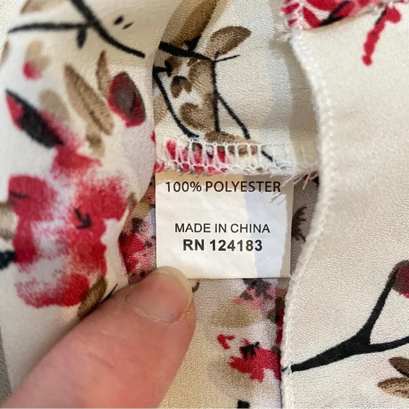 Jon & Anna Sleeveless Blouse with Tie Neck in Cherry Blossom Sakura Print Size M - Picture 10 of 16